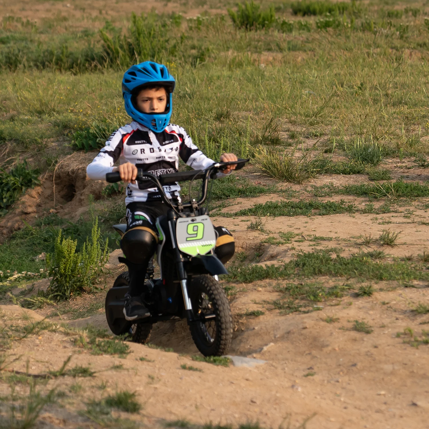 RCB R9X PRO Kids Electric Motocross Dirt Bike (4-12 years old) - Image 20